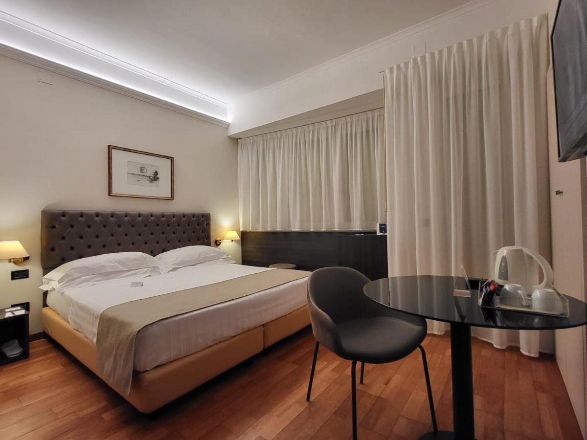 Hotel Plaza Pescara Zewnętrze zdjęcie